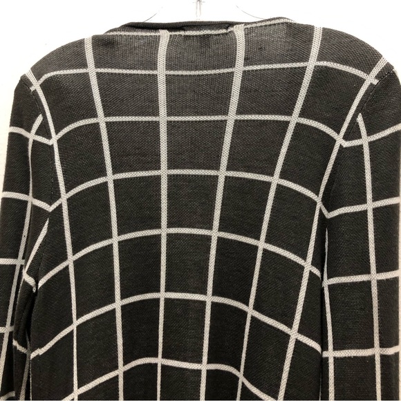 Pink Clover W S M Gray/White Long Sleeve Geometric Print Asymmetric Hem Cardigan - Picture 5 of 9